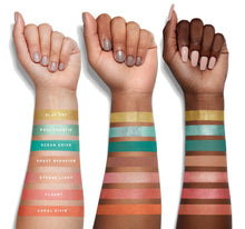 Load image into Gallery viewer, 35H HOT SPOT ARTISTRY PALETTE
