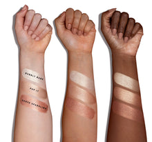 Load image into Gallery viewer, COCA-COLA X MORPHE GLOWING PLACES LOOSE HIGHLIGHTER - POP IT
